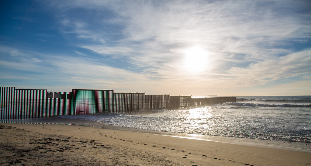 ocean_border_fence